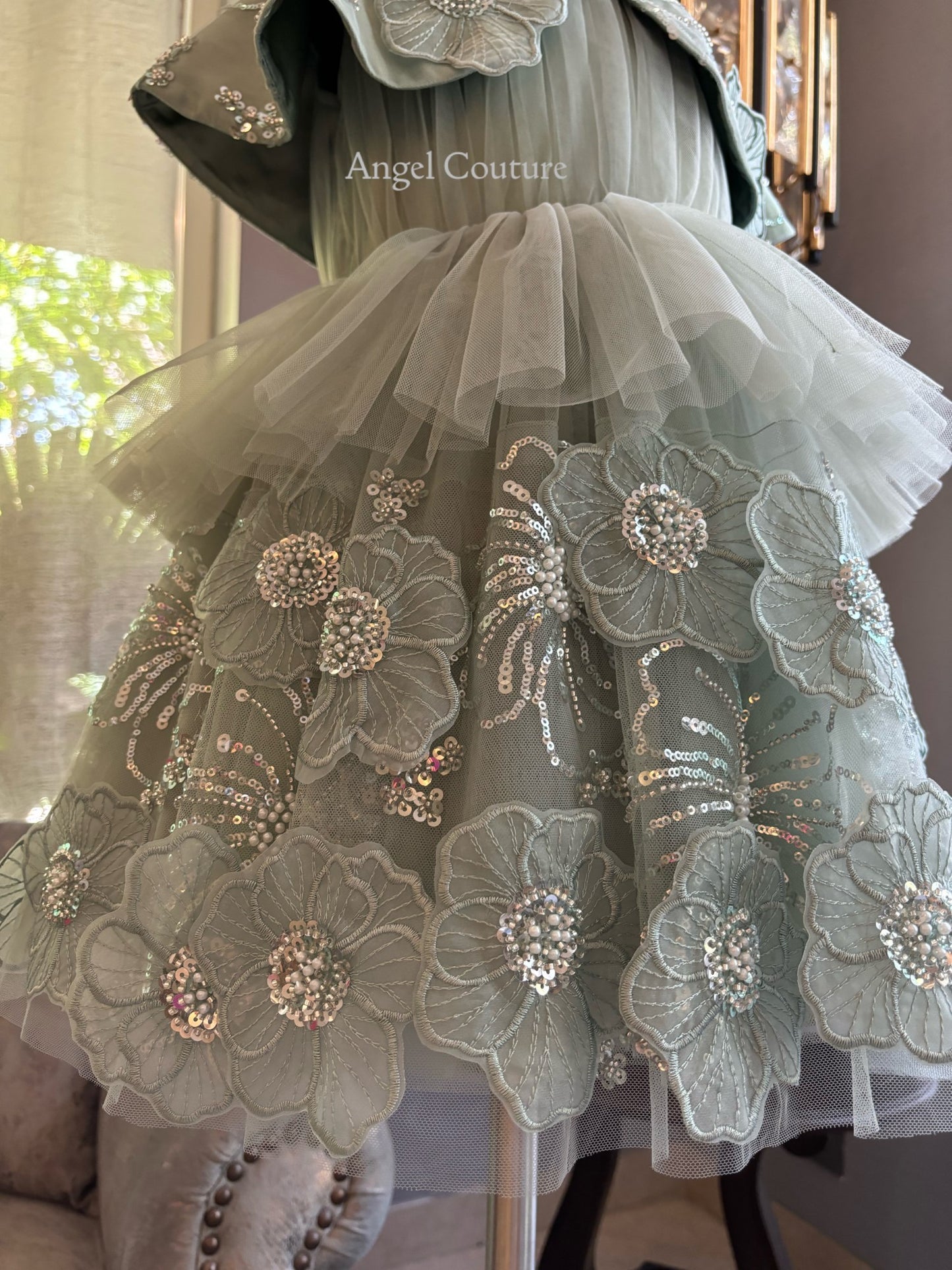 English Green Shoulder Cape Flower Dress