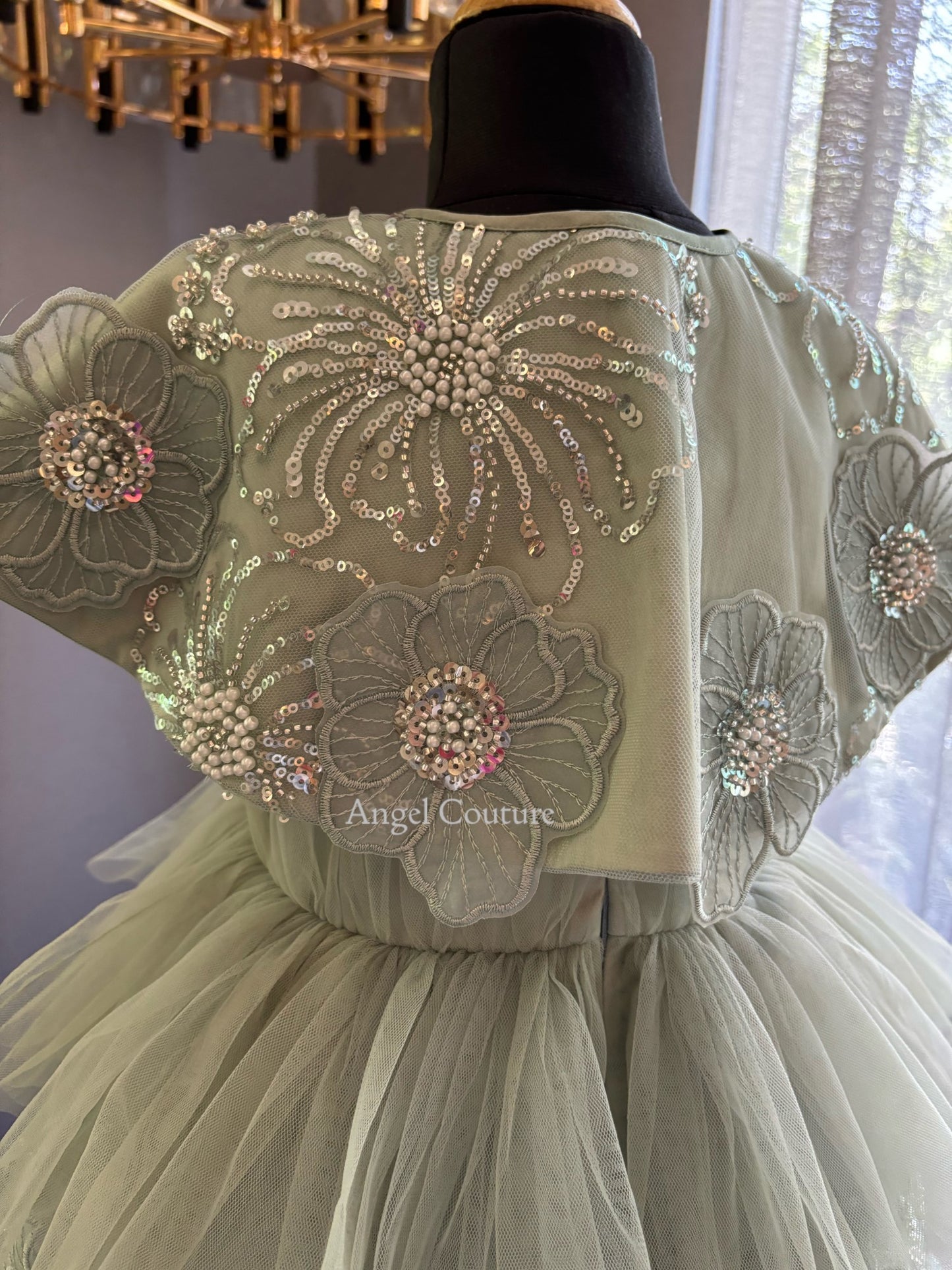 English Green Shoulder Cape Flower Dress